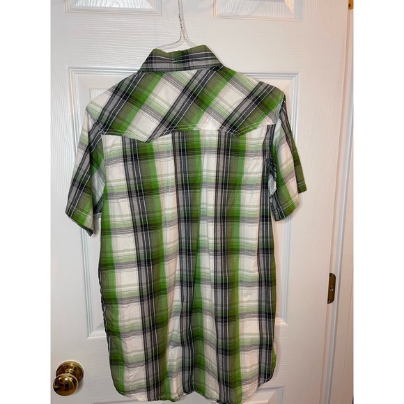 Green Urban Pipeline Men’s Button Down Shirt - Picture 4 of 5